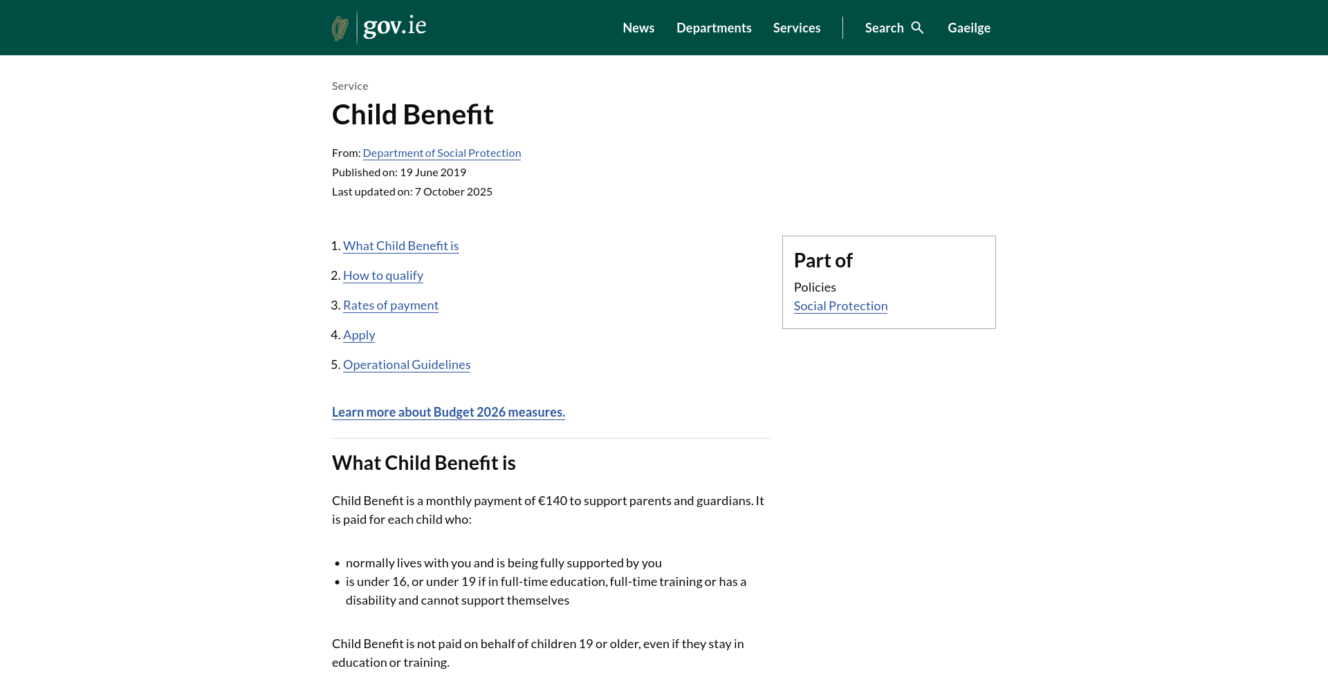 Department of Social Protection 的 Child Benefit 官方公开页面截图，显示页面标题、机构来源和儿童福利说明入口。