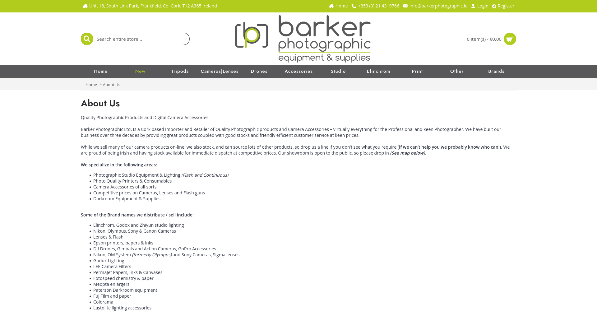 Barker Photographic 官方介绍页面，列出棚拍灯光、背景、打印设备和摄影工作流产品。